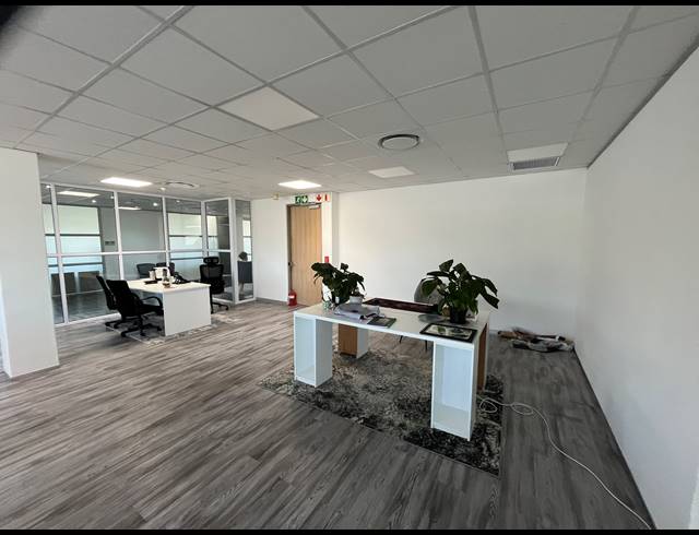 309M² OFFICE TO LET IN CLAREMONT
